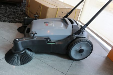 Dacho 40L Hand Push Sweeper Manual Dried Leave Industrial Factory Use Broom penyapu tolak tangan